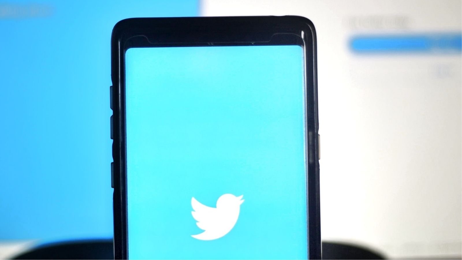 Twitter Restarts The Account Verification Process After A Pause