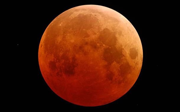 Total Lunar Eclipse