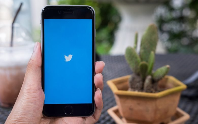 Boosting Twitter Followers