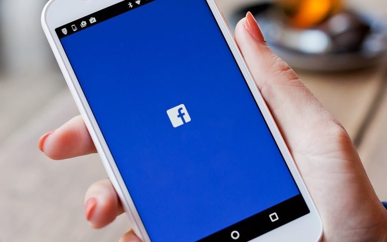 Facebook Location History