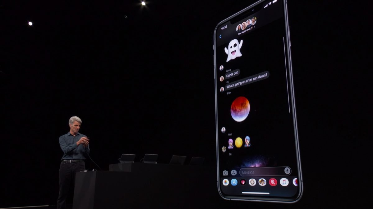 iOS 13 Dark Mode