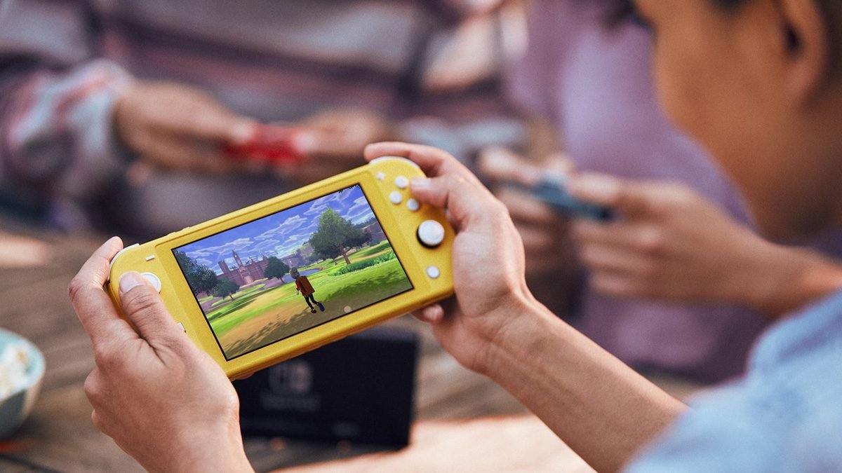 can switch lite play switch games