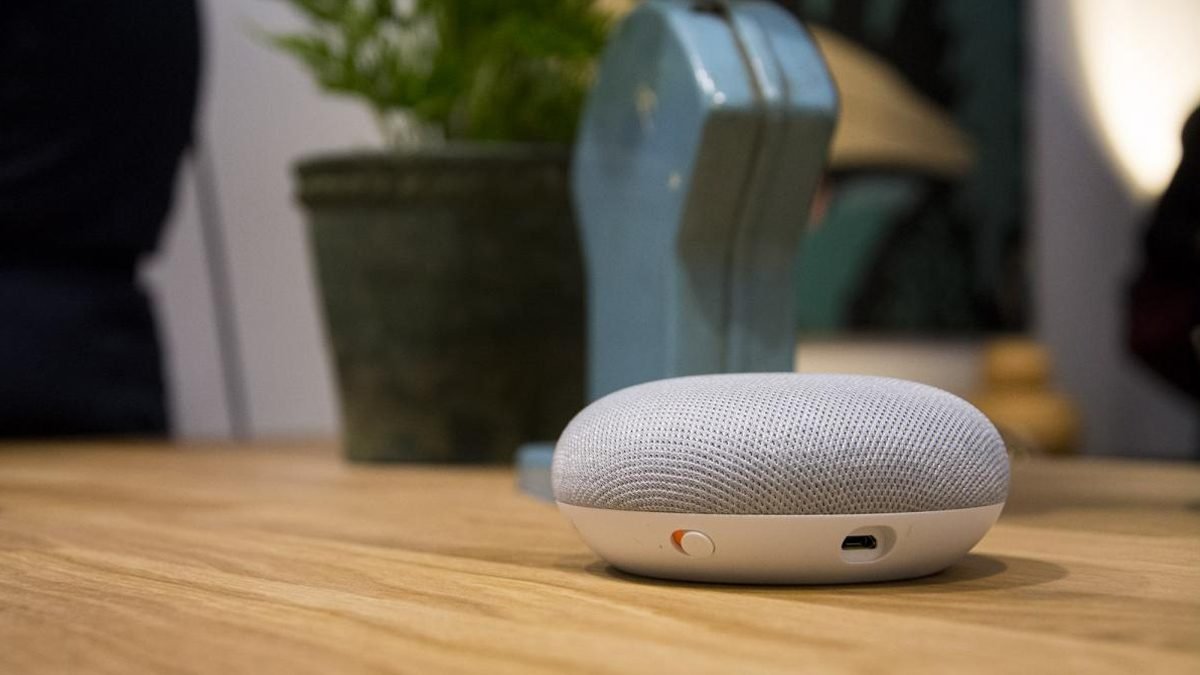 Google Assistant Smart Speaker