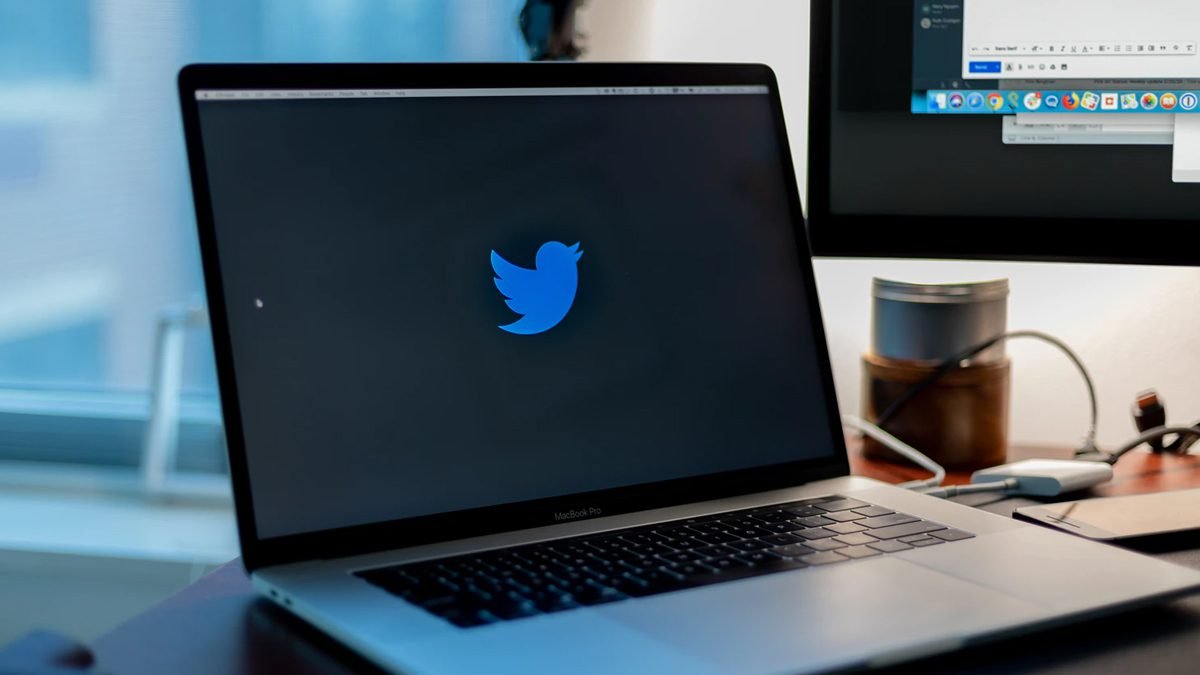 Twitter On A Laptop