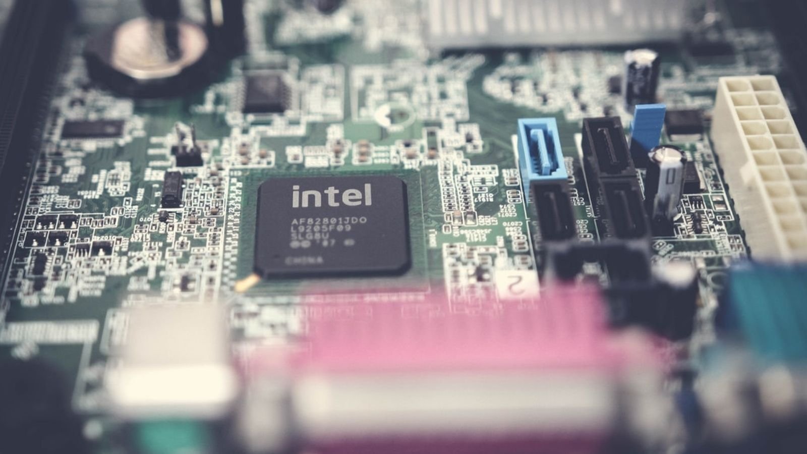 Intel Chip Processor Tech