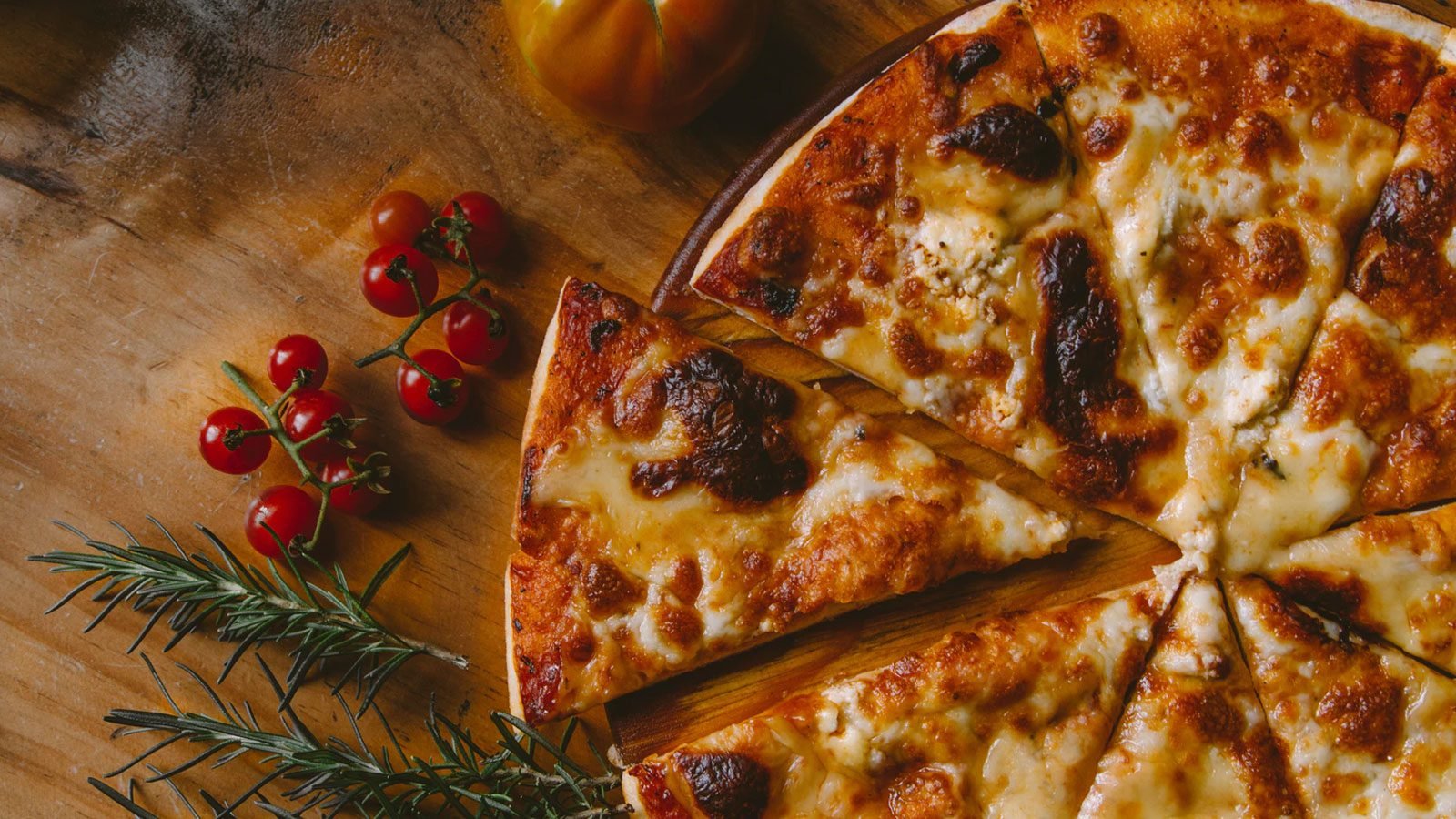 Swiggy raises Over Zomato