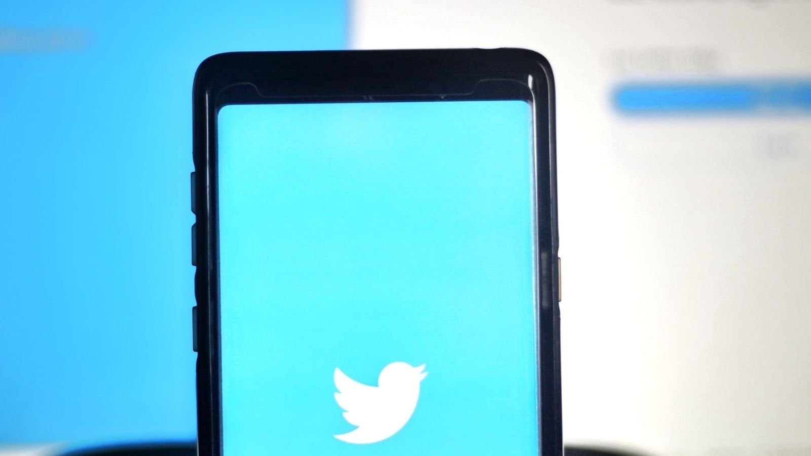 Twitter App On Mobile