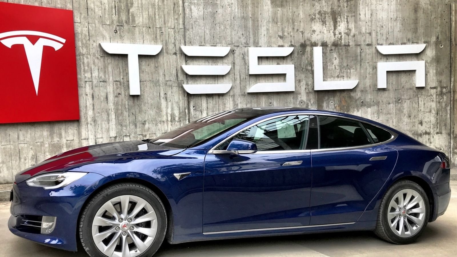 6 More Women Sue Tesla For Rampant Sexual Harassment 7100