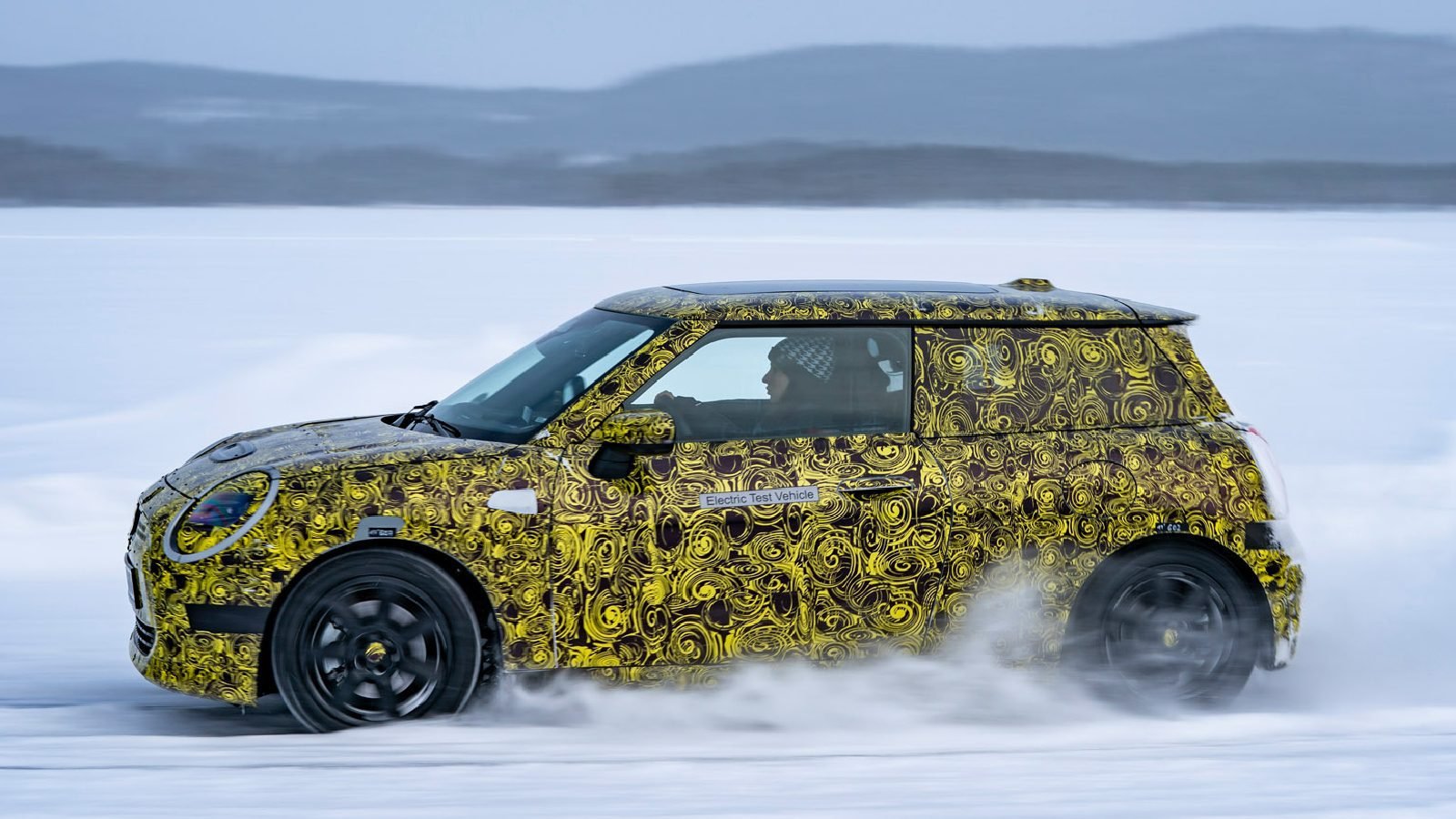 2023 MINI extended by 40 millimeters but shorter than the current model