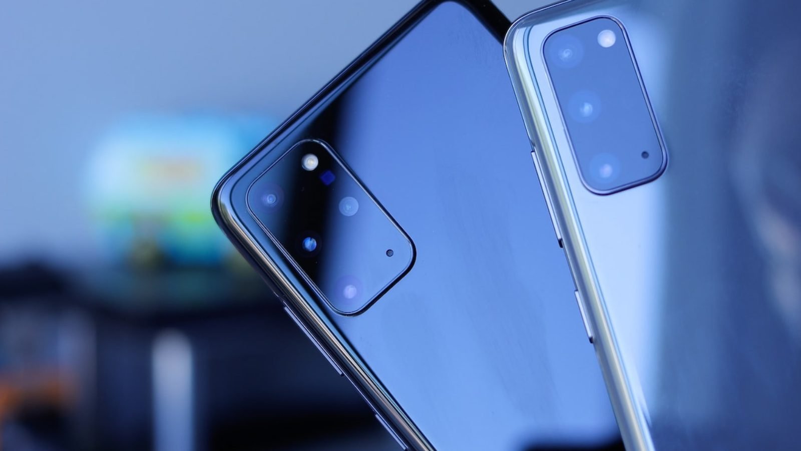 Samsung Galaxy S20 Series Smartphone