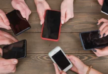 bloatware-free smartphone